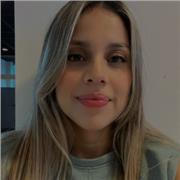 Graduada en ADE y máster en marketing digital con experiencia en banca, imparto clases para todo tipo de alumnos